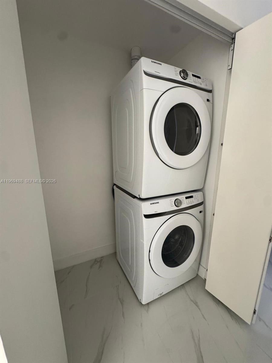 700 NE 24th St #1103 Miami, FL 33137