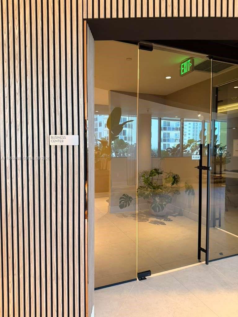 700 NE 24th St #1103 Miami, FL 33137