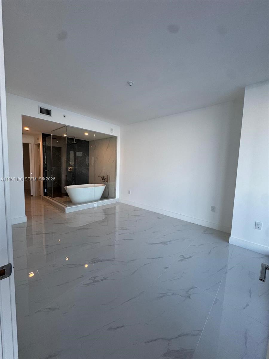 700 NE 24th St #1103 Miami, FL 33137