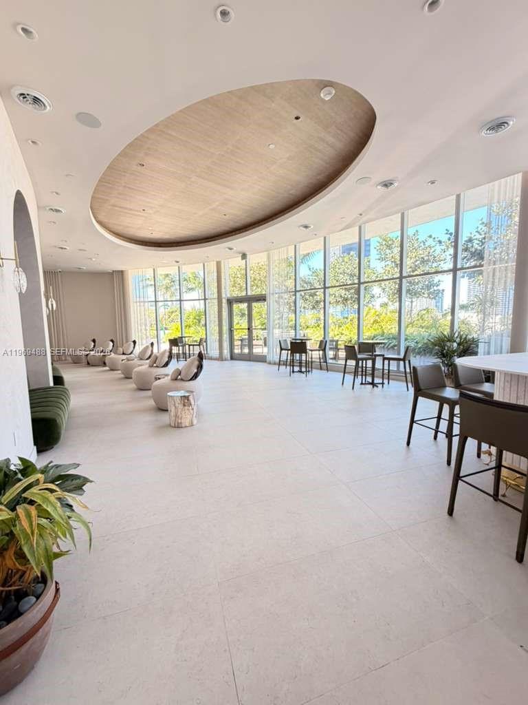 700 NE 24th St #1103 Miami, FL 33137