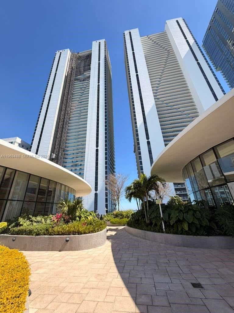 700 NE 24th St #1103 Miami, FL 33137