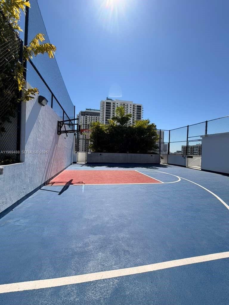 700 NE 24th St #1103 Miami, FL 33137