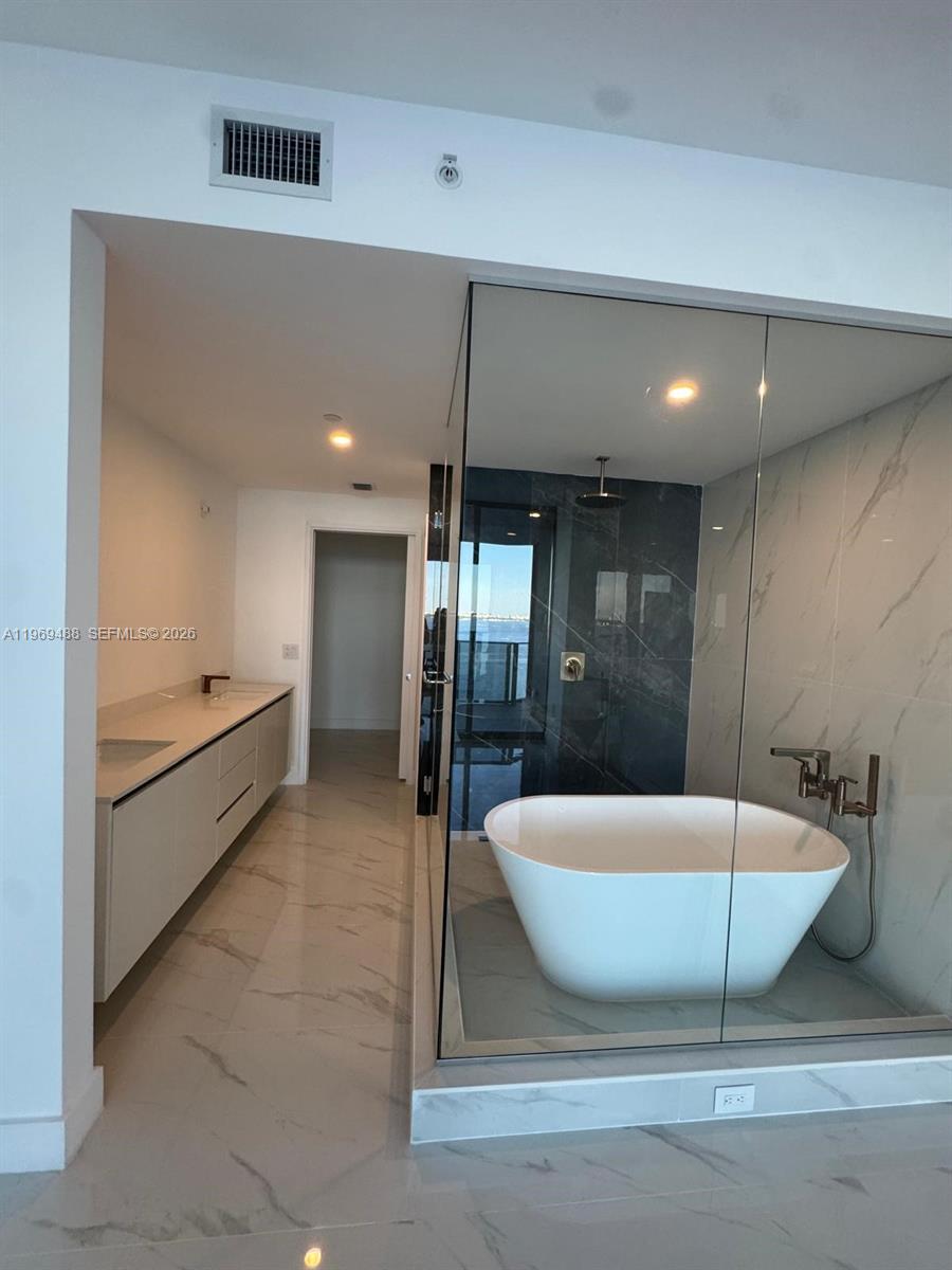 700 NE 24th St #1103 Miami, FL 33137