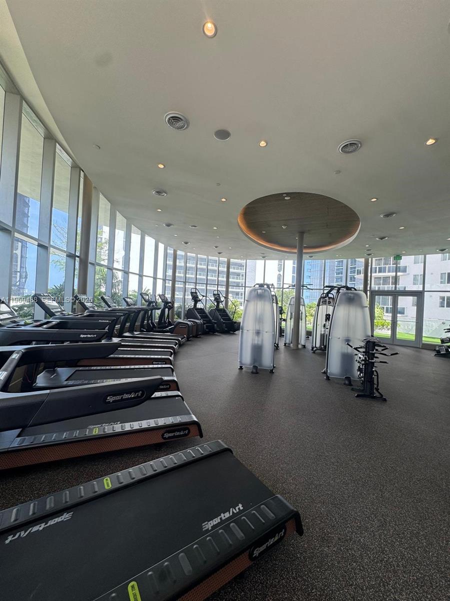 700 NE 24th St #1103 Miami, FL 33137