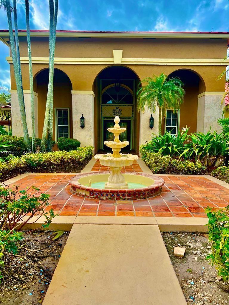 18336 NW 68th Ave #I Hialeah, FL 33015