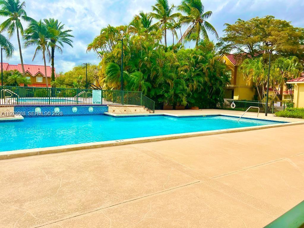 18336 NW 68th Ave #I Hialeah, FL 33015