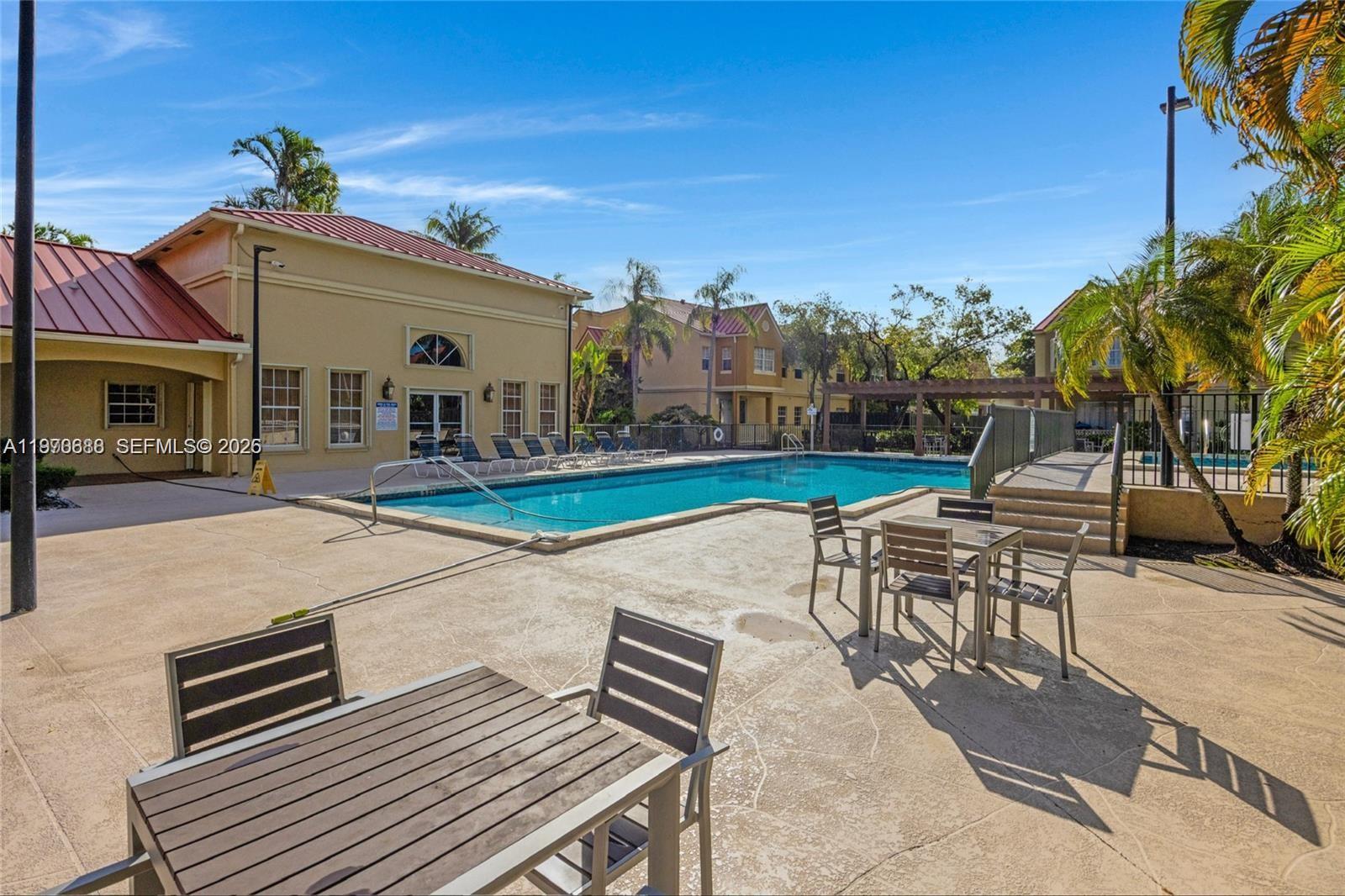 18336 NW 68th Ave #I Hialeah, FL 33015