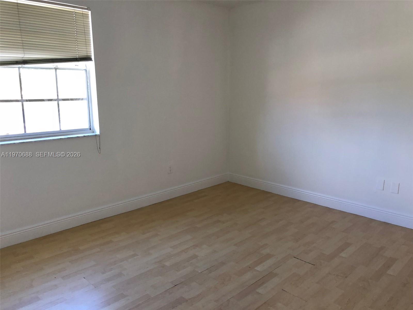 18336 NW 68th Ave #I Hialeah, FL 33015