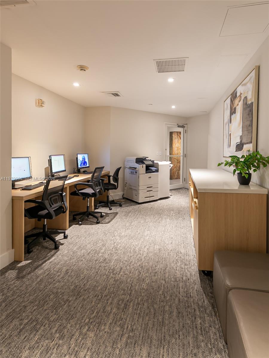 image The Ivy at Riverfront42