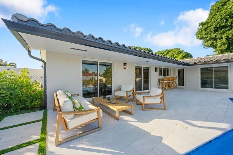 1810 SW 6th Ave Pompano Beach, FL 33060