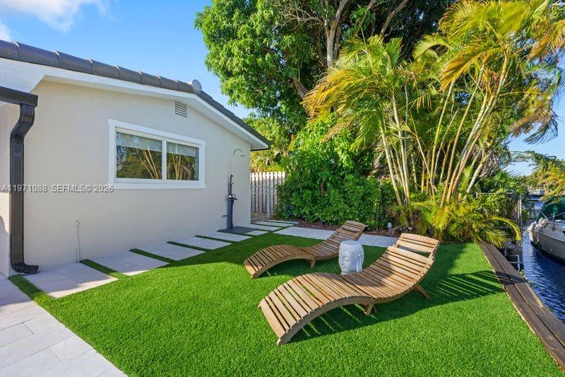 1810 SW 6th Ave Pompano Beach, FL 33060