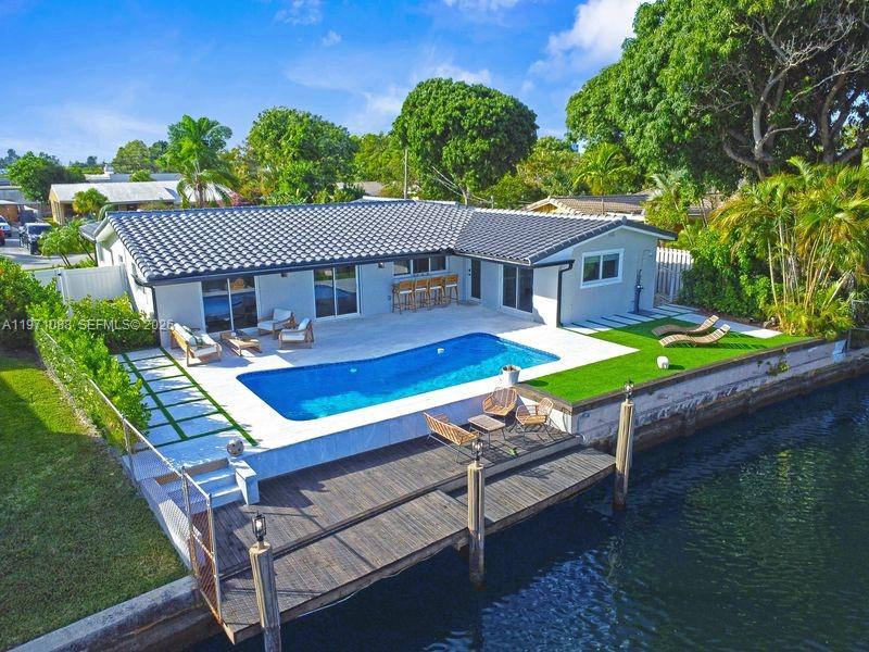 1810 SW 6th Ave Pompano Beach, FL 33060