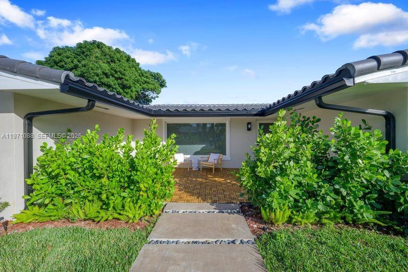 1810 SW 6th Ave Pompano Beach, FL 33060