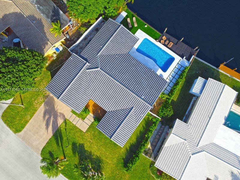 1810 SW 6th Ave Pompano Beach, FL 33060