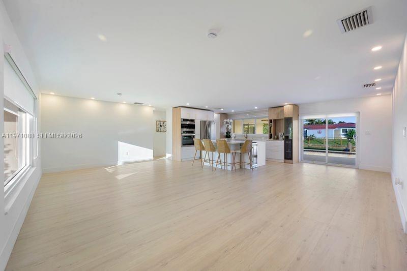 1810 SW 6th Ave Pompano Beach, FL 33060