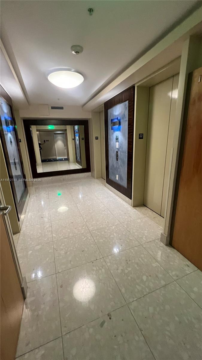 185 SW 7th St #2202 Miami, FL 33130