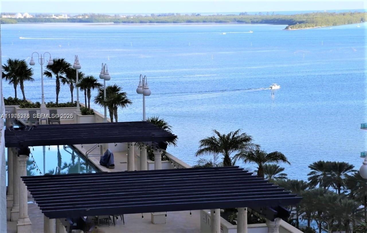 1200 Brickell Bay Dr #1808 Miami, FL 33131