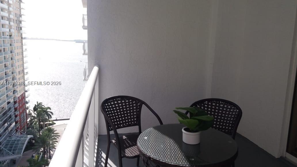 1200 Brickell Bay Dr #1808 Miami, FL 33131