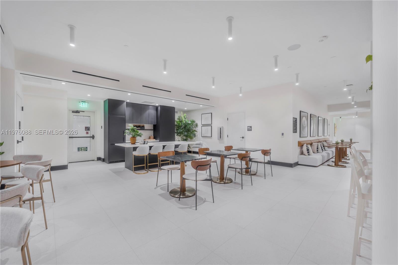 225 N Miami #3009 Miami, FL 33128