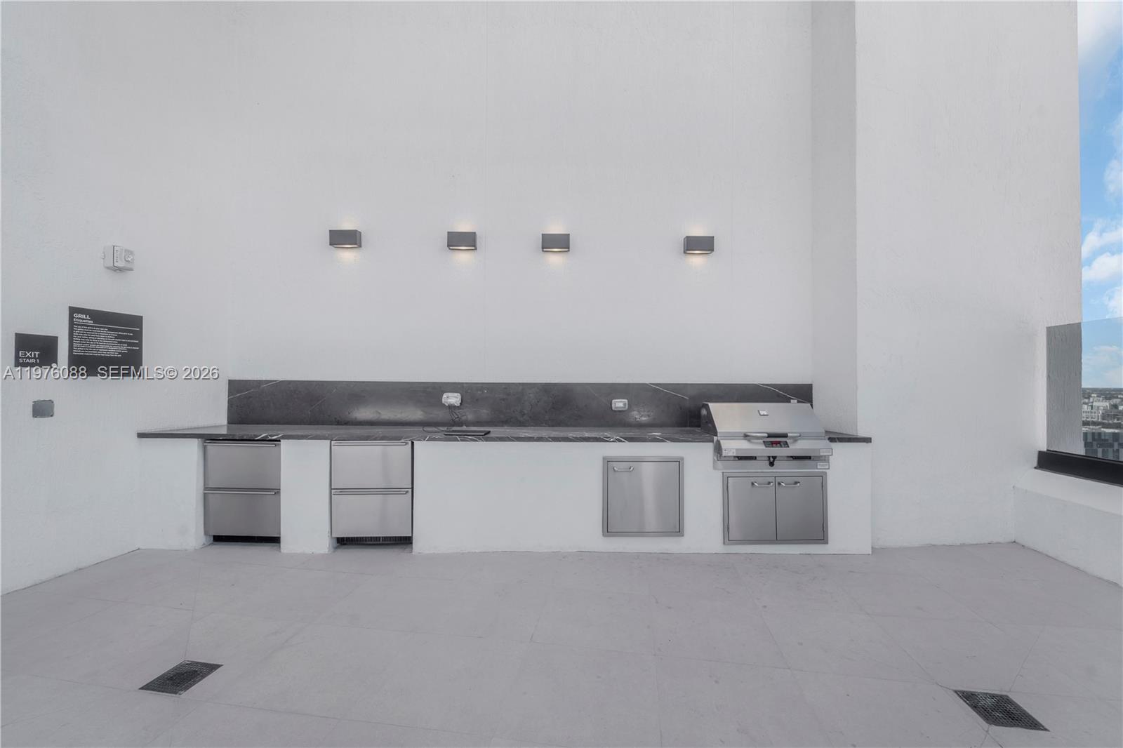 225 N Miami #3009 Miami, FL 33128