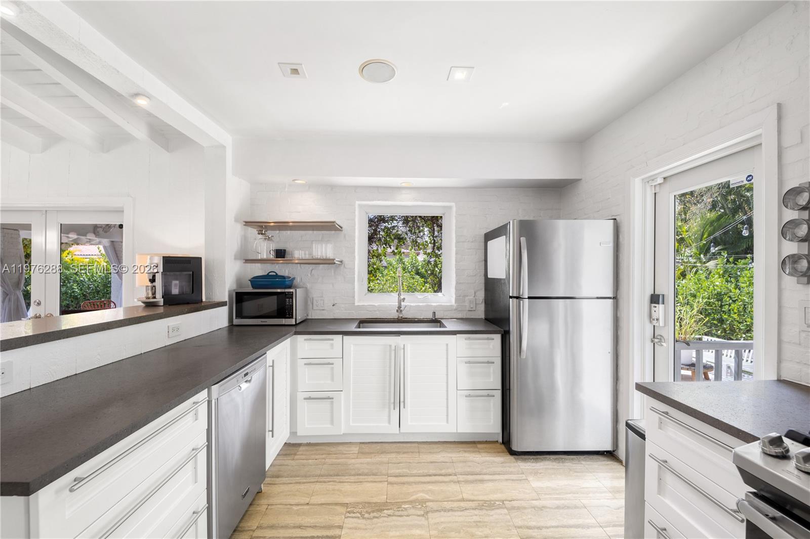 1098 NE 99th St Miami Shores, FL 33138