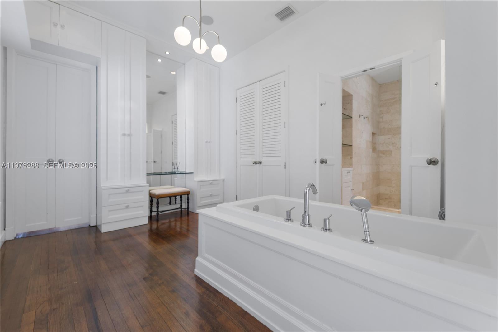 1098 NE 99th St Miami Shores, FL 33138