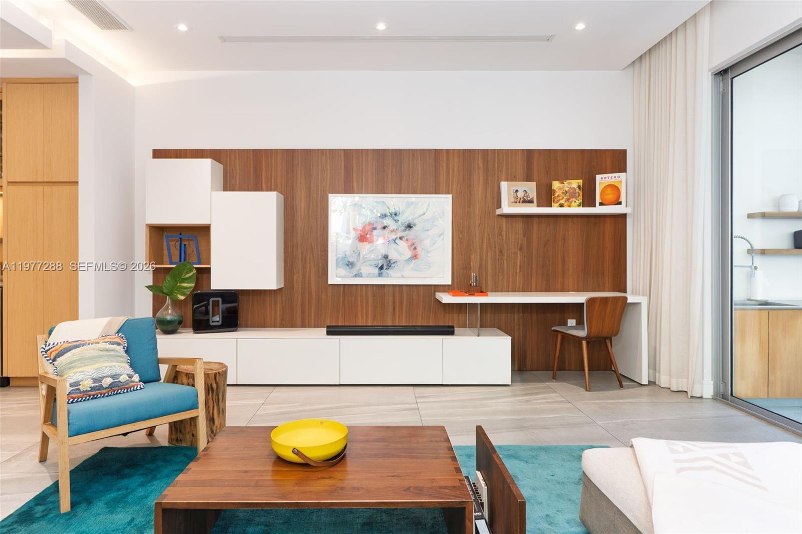 2977 Bridgeport Ave Miami, FL 33133