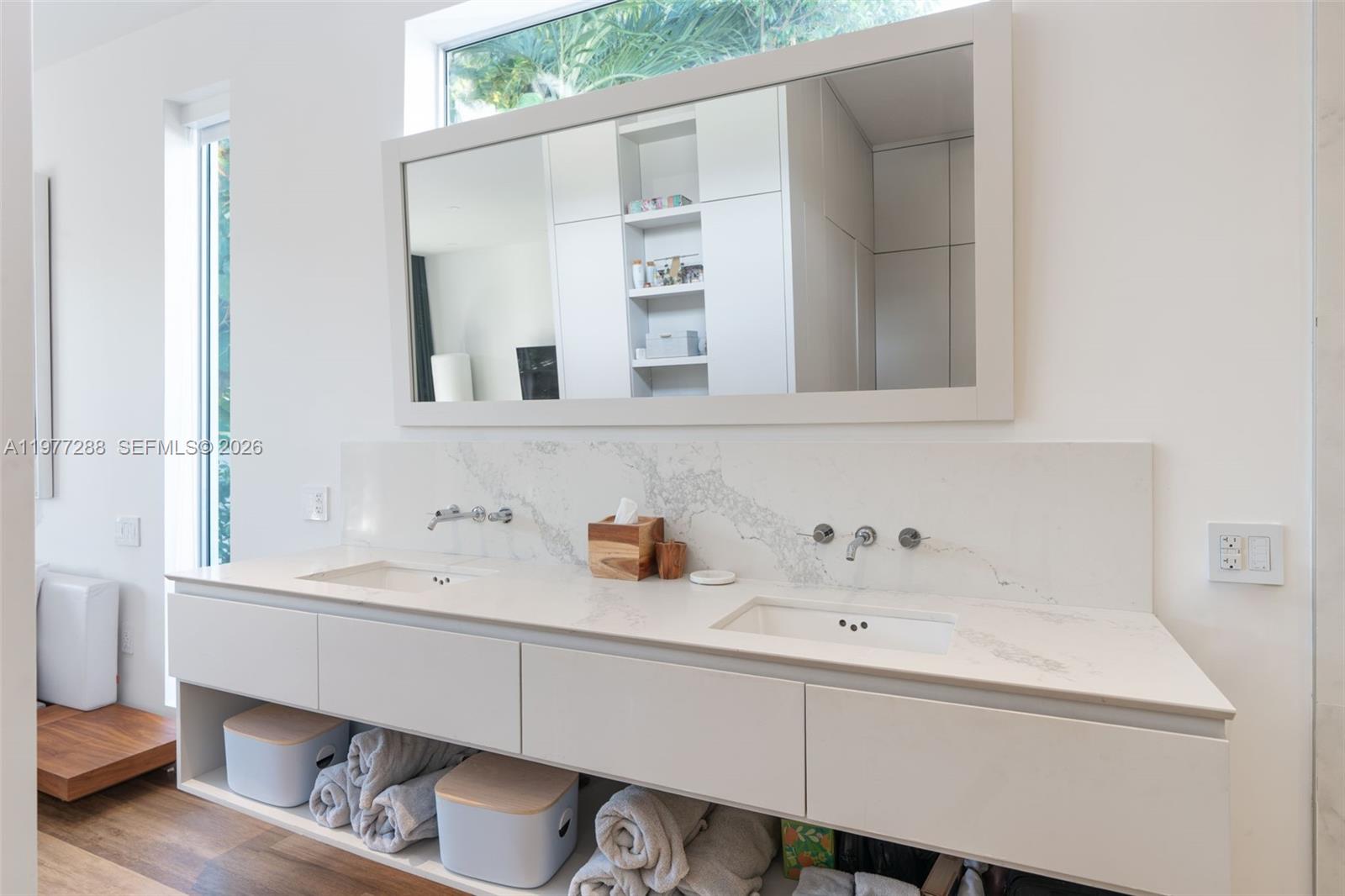 2977 Bridgeport Ave Miami, FL 33133