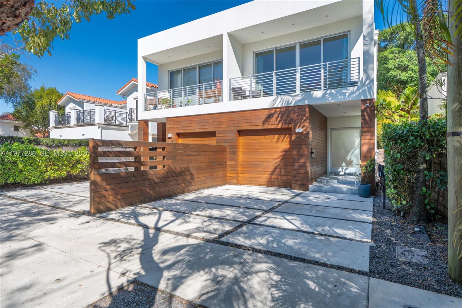 2977 Bridgeport Ave Miami, FL 33133