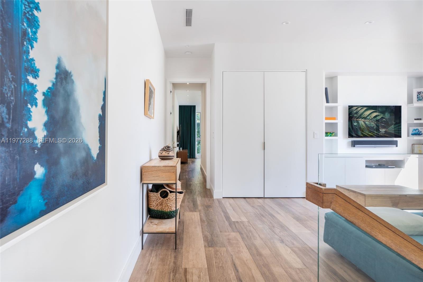 2977 Bridgeport Ave Miami, FL 33133