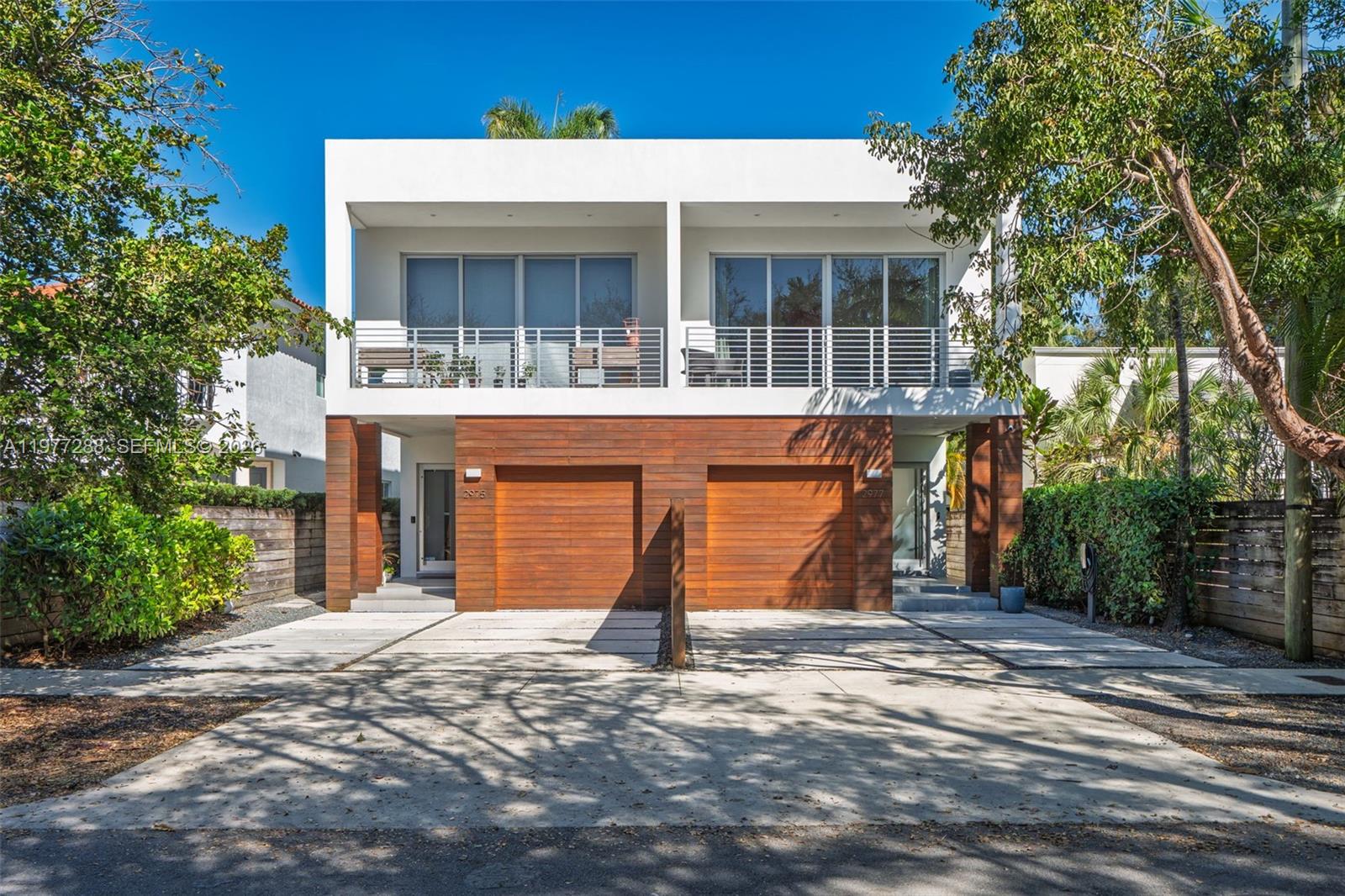 2977 Bridgeport Ave Miami, FL 33133