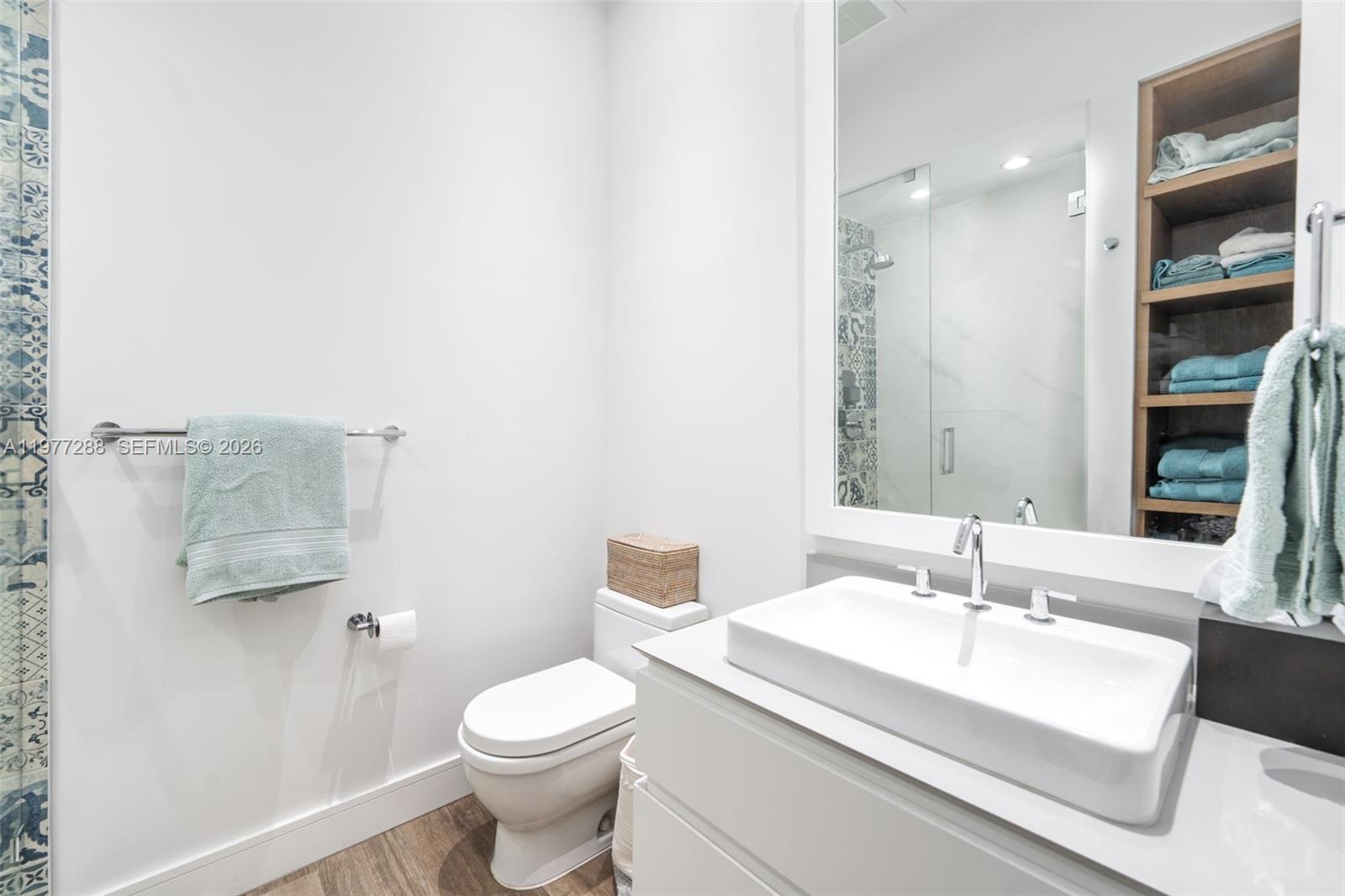 2977 Bridgeport Ave Miami, FL 33133