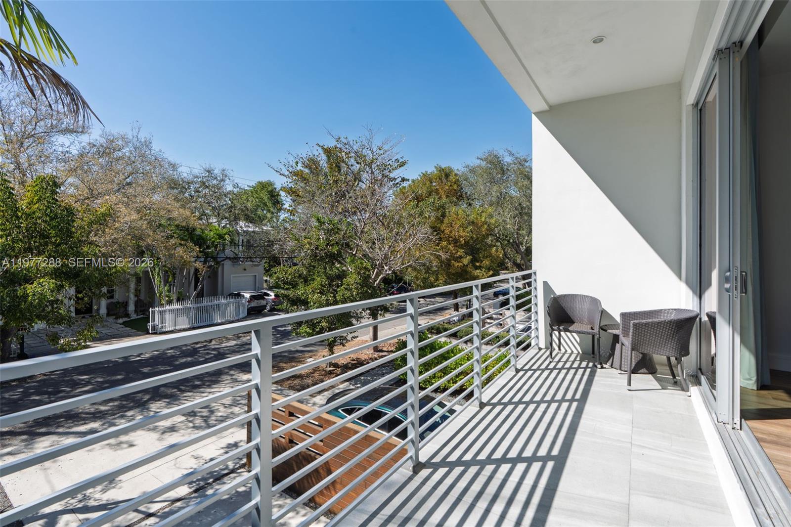 2977 Bridgeport Ave Miami, FL 33133