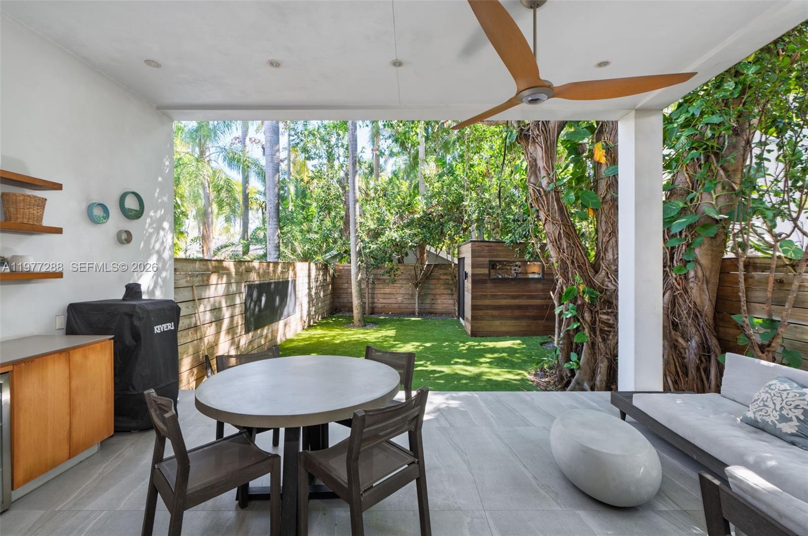 2977 Bridgeport Ave Miami, FL 33133