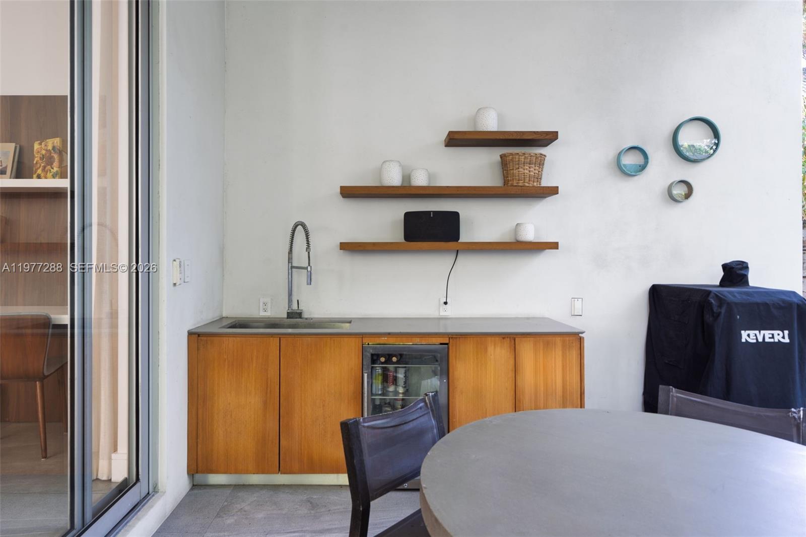 2977 Bridgeport Ave Miami, FL 33133