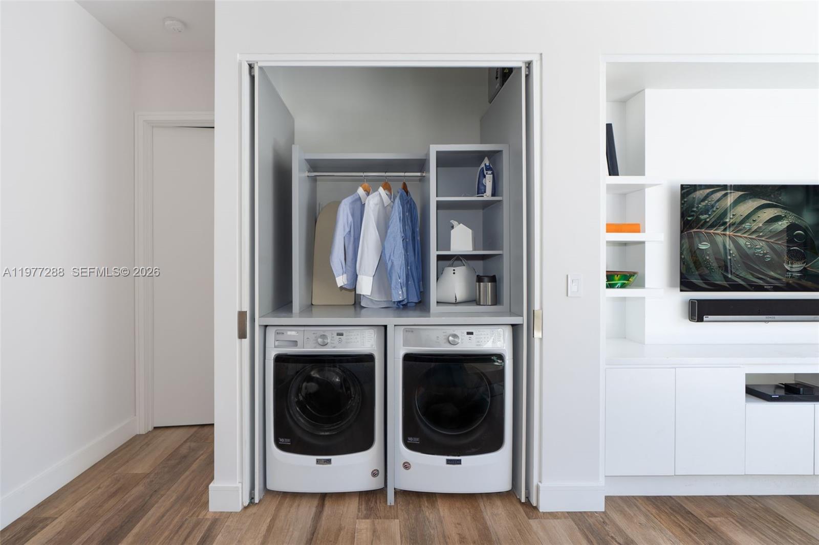 2977 Bridgeport Ave Miami, FL 33133