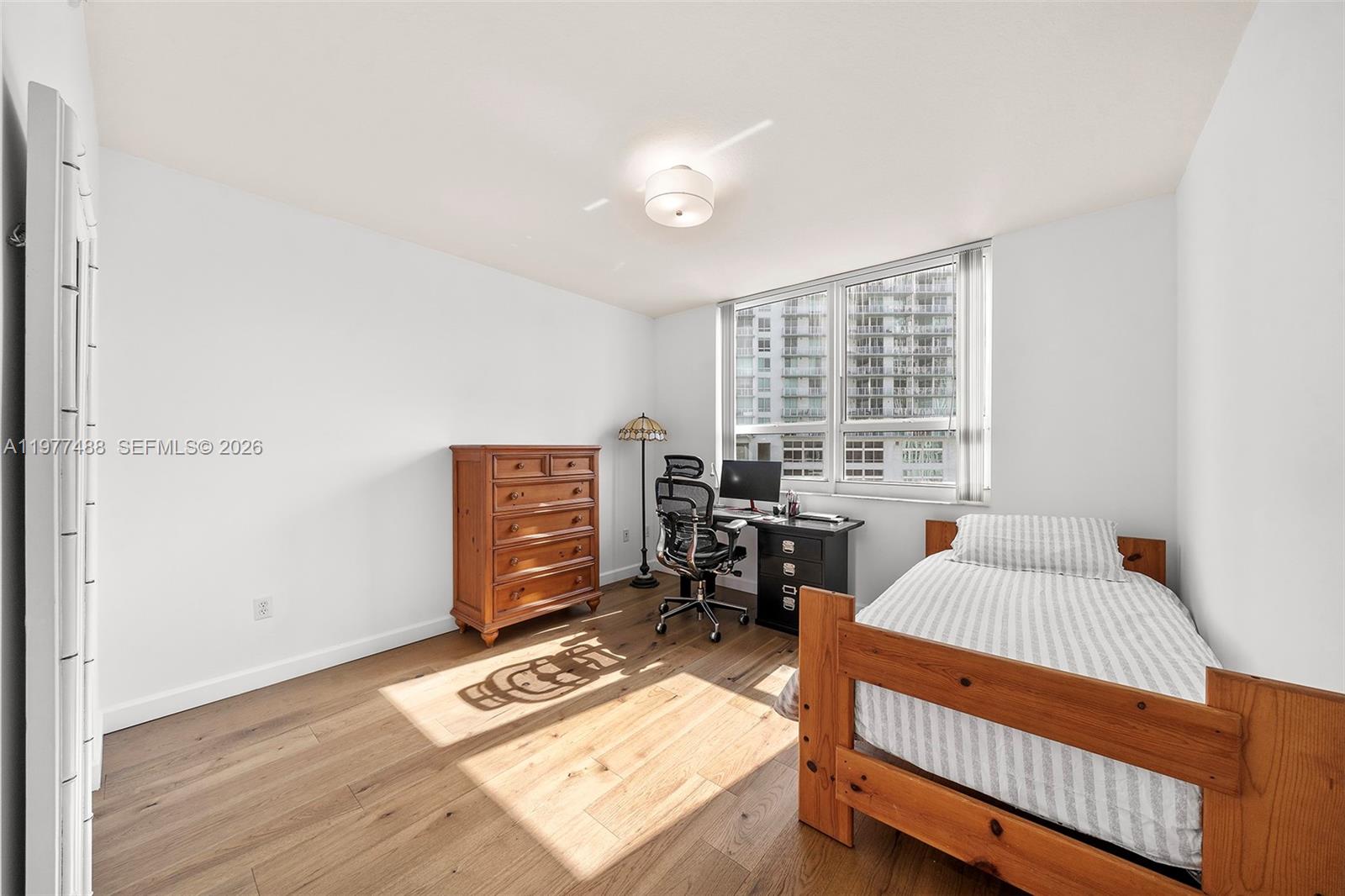 2000 N Bayshore Dr #1502 Miami, FL 33137