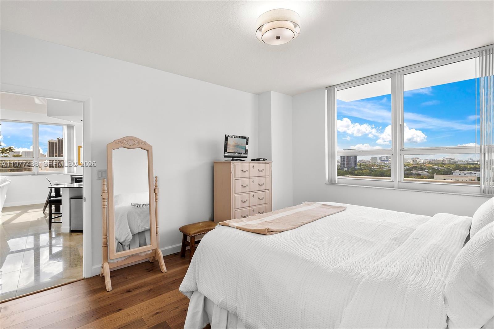 2000 N Bayshore Dr #1502 Miami, FL 33137