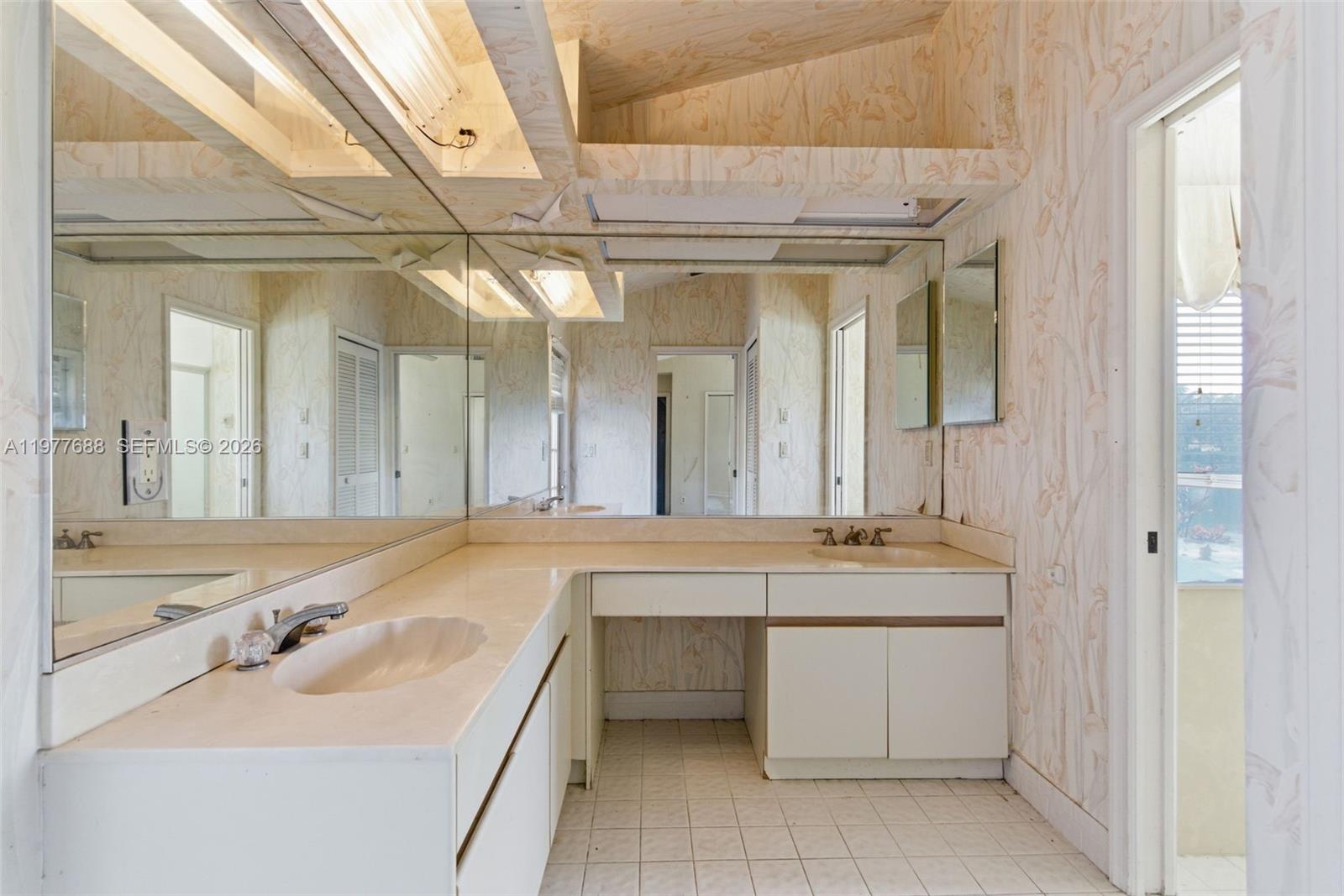 10784 Avenida Santa Ana Boca Raton, FL 33498