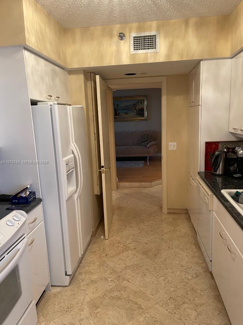 16445 Collins Ave #2328 Sunny Isles Beach, FL 33160