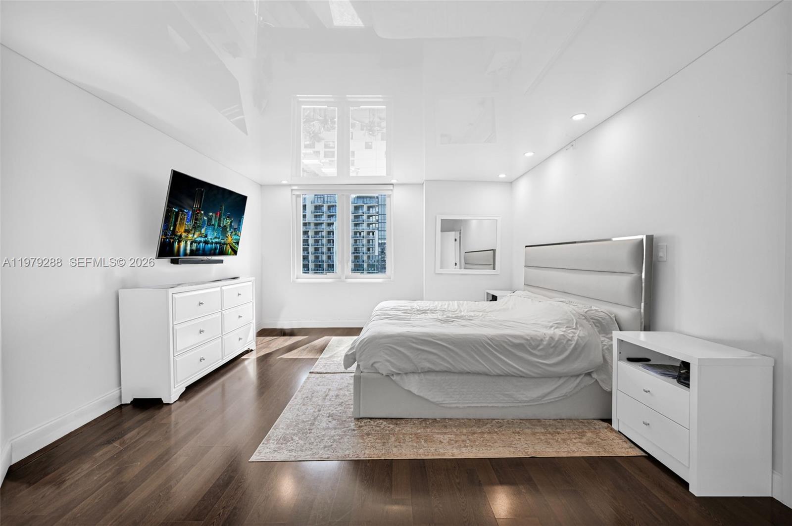 2301 Collins Ave #1204 Miami Beach, FL 33139