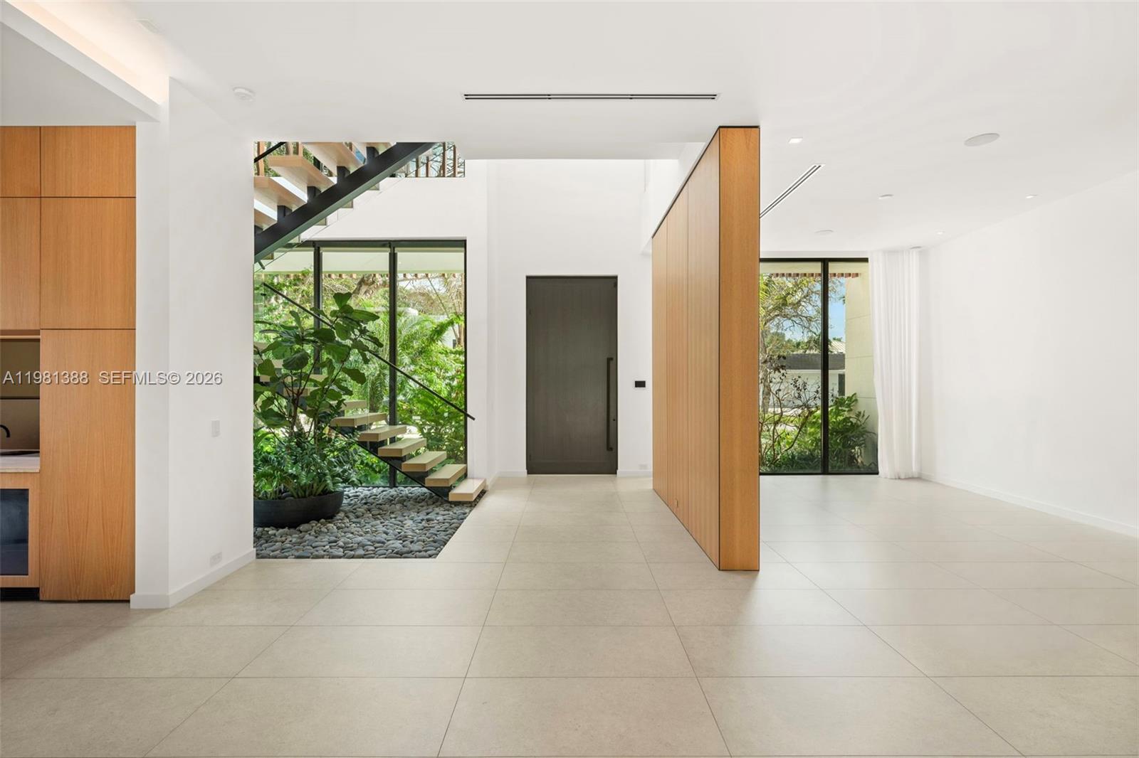 7700 SW 50th Ct Miami, FL 33143