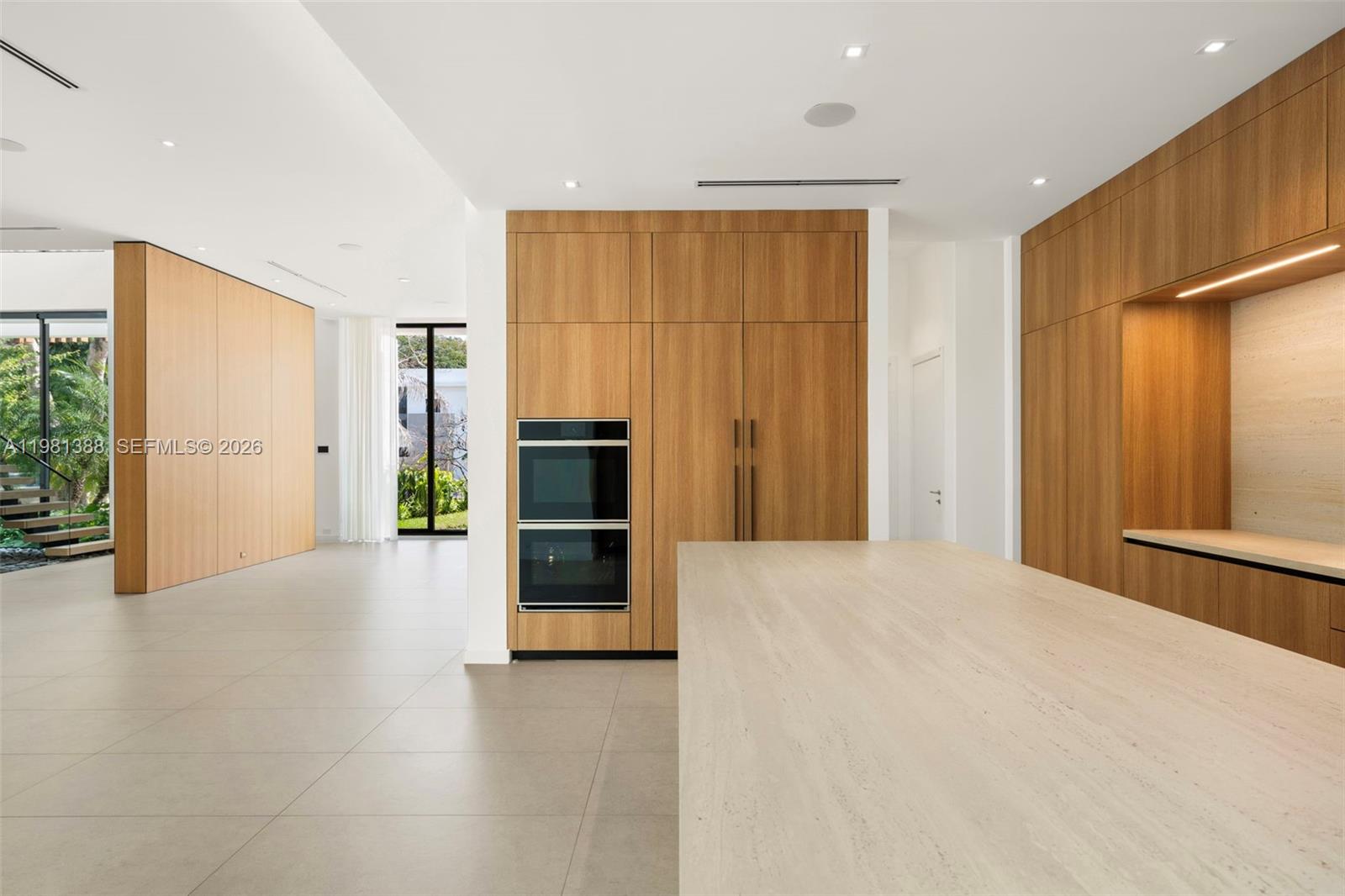 7700 SW 50th Ct Miami, FL 33143