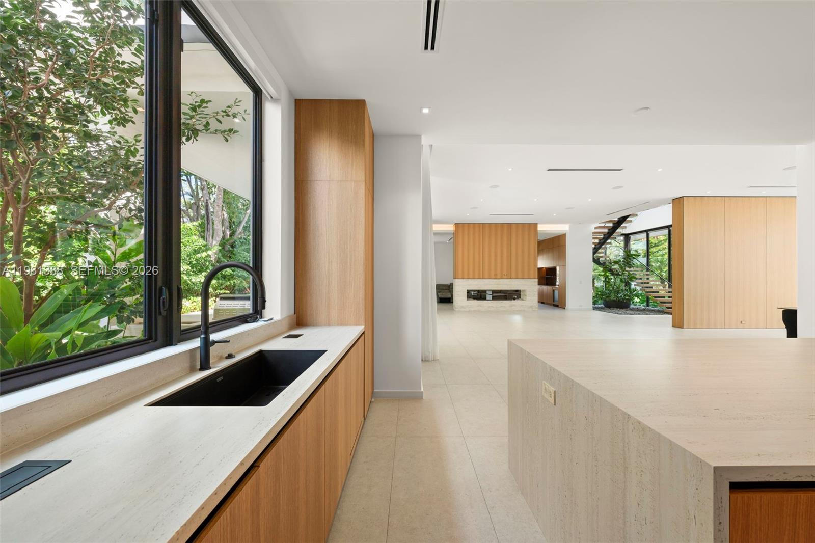 7700 SW 50th Ct Miami, FL 33143