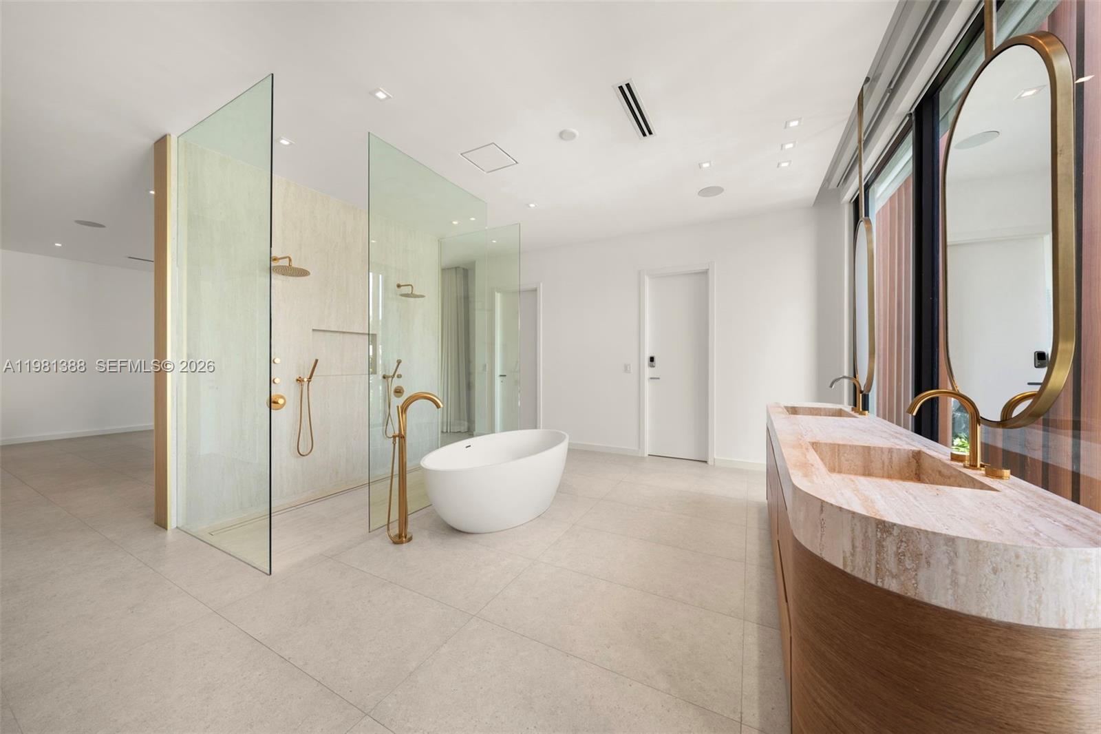 7700 SW 50th Ct Miami, FL 33143