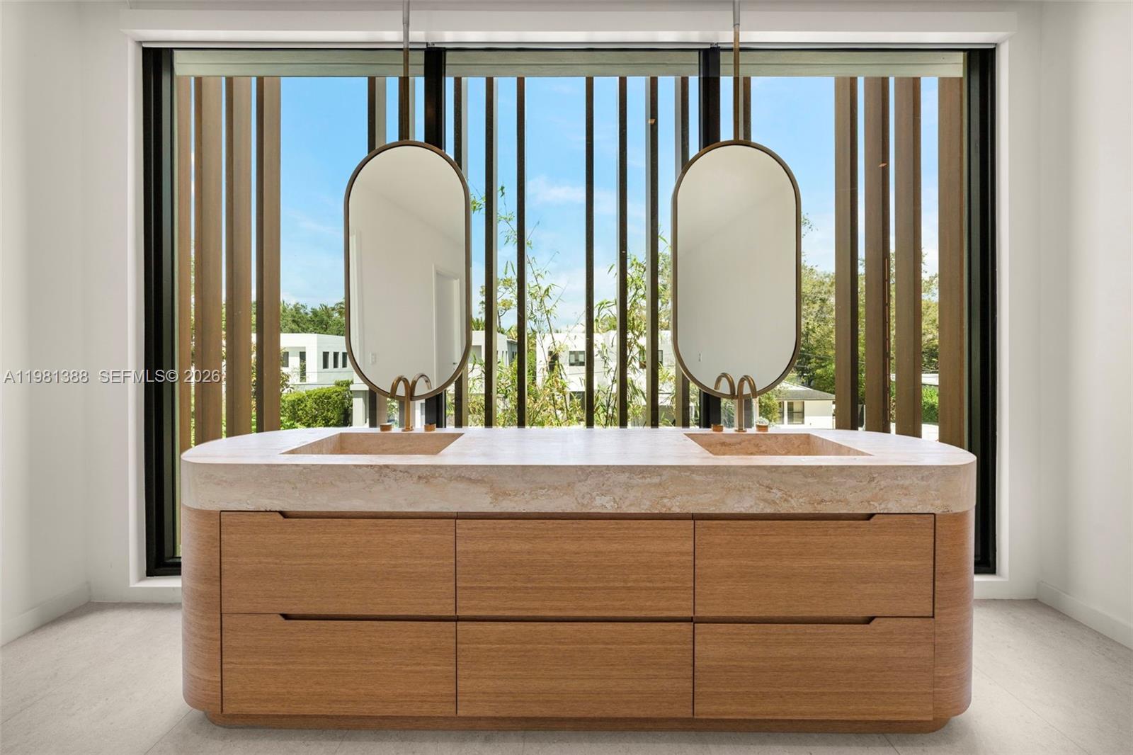 7700 SW 50th Ct Miami, FL 33143