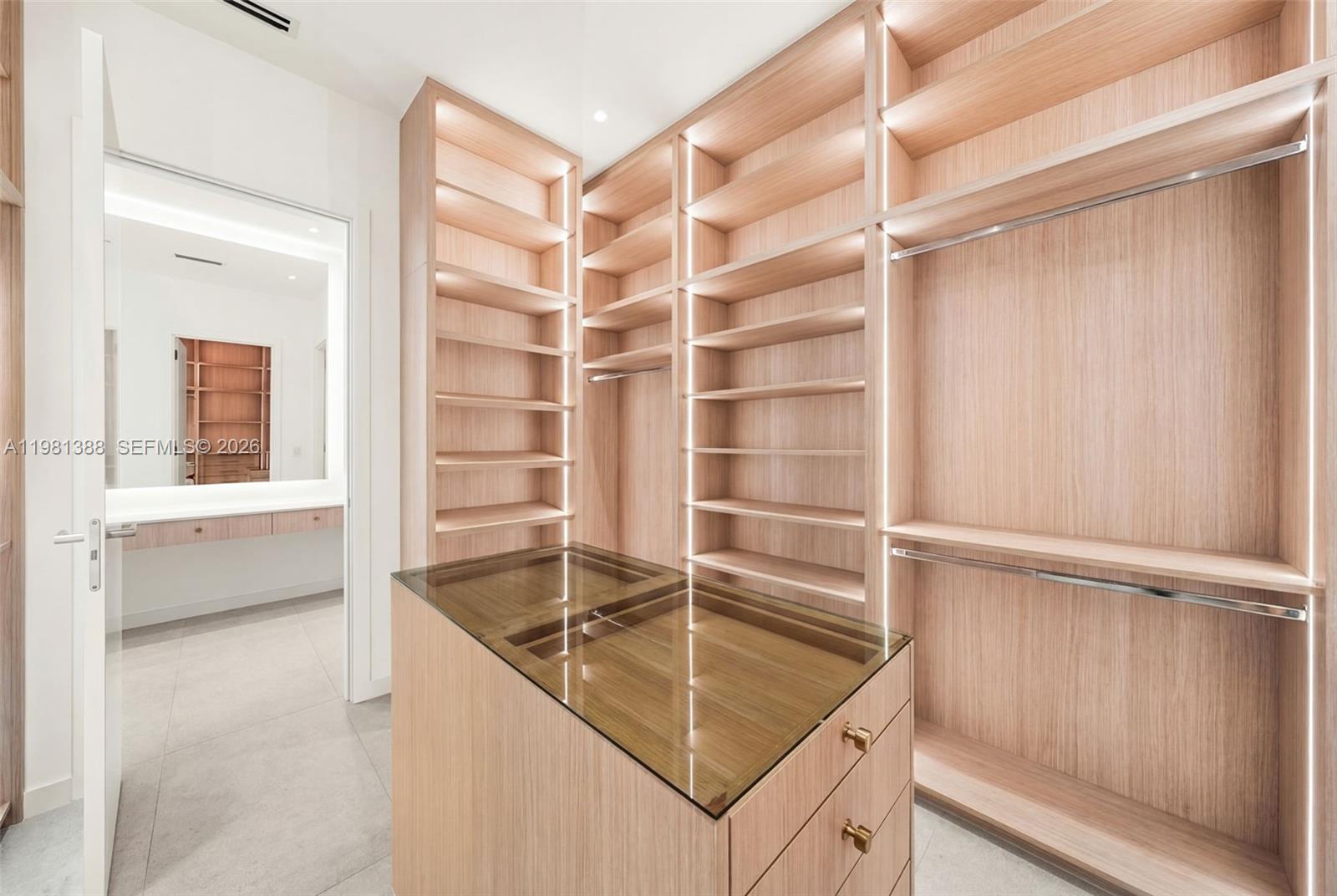 7700 SW 50th Ct Miami, FL 33143