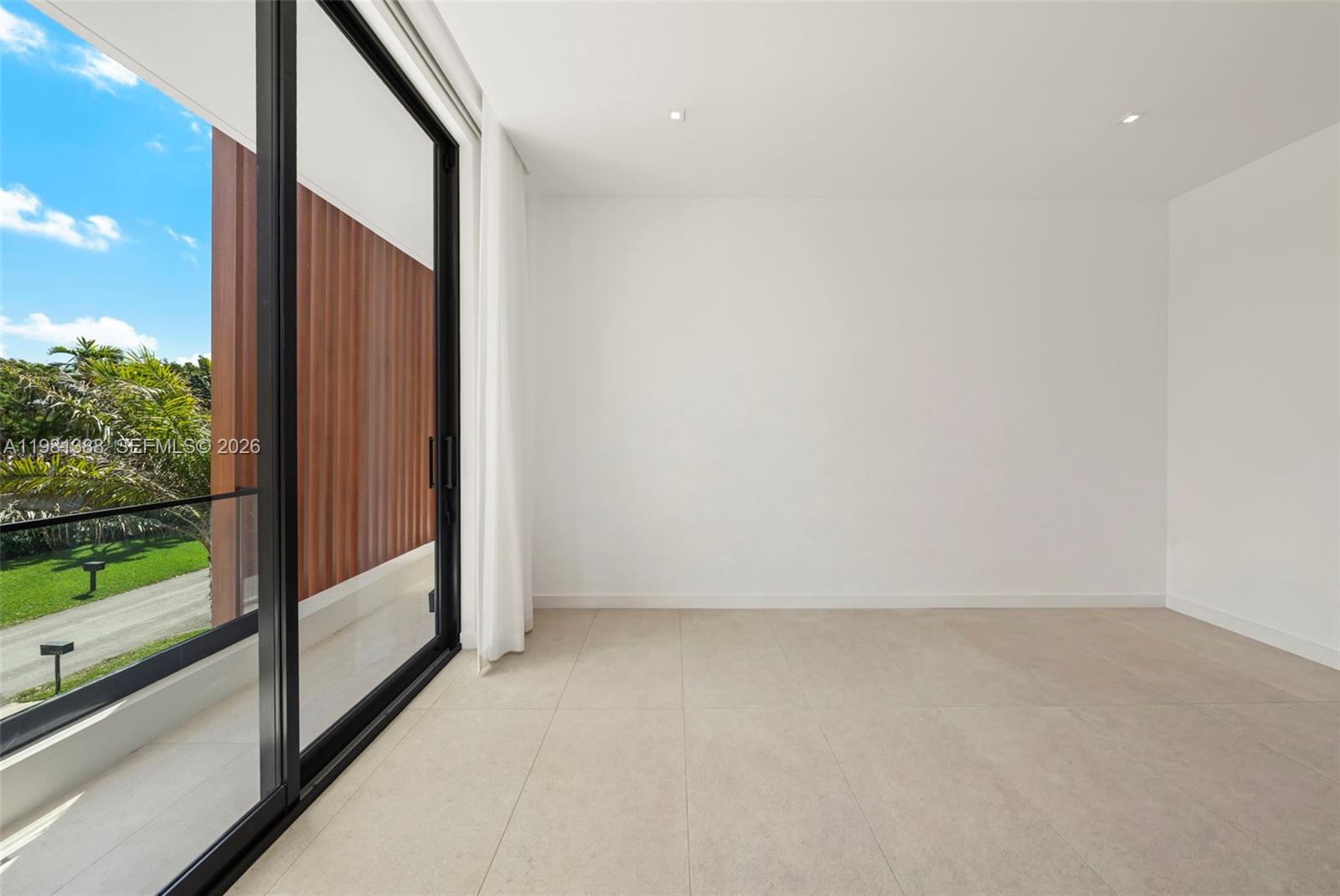 7700 SW 50th Ct Miami, FL 33143