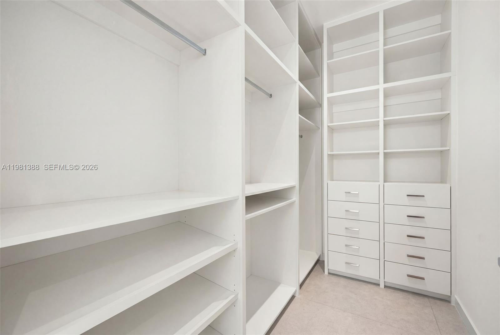 7700 SW 50th Ct Miami, FL 33143