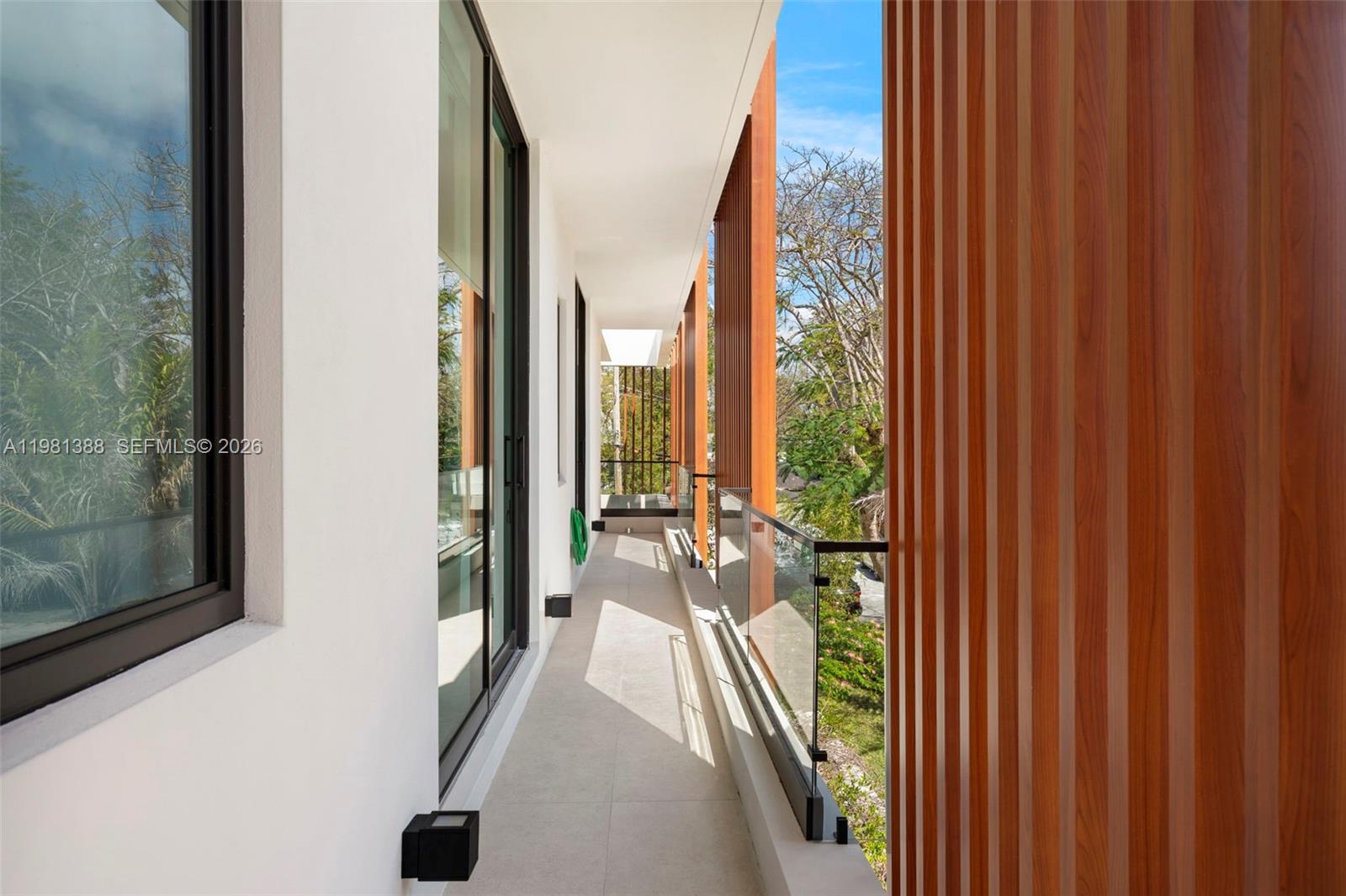 7700 SW 50th Ct Miami, FL 33143